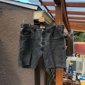 Levi’s 501 Cropped Shorts